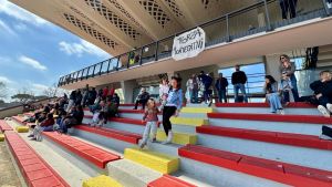 Manto in erba sintetica e nuova illuminazione per lo stadio Mariotti