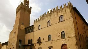 11 maggio, l’antica Arezzo, terza città più grande d’Italia. Oggi sulla Rai