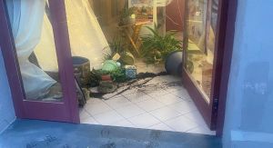 Livorno, ladri assaltano il salone di bellezza di via Filzi: fermati dal 