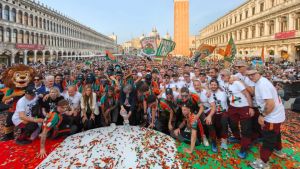 Venezia, la promozione è solo l’inizio: sul piatto 50 milioni per il mercato