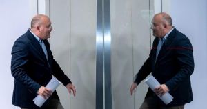El PP pesca en el río de Michavila para potenciar la estrategia con Tellado