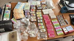 Pavia, in casa 4 chili di “fumo” e 26mila euro: arrestato