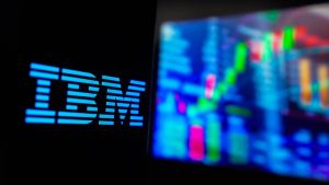 Estrategia para ganar un 20 % con IBM: la señal que activaría el movimiento