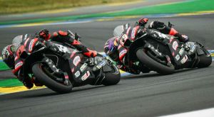 Aprilia sbanca Le Mans: tutto il podio è di Noale, Martin precede Bezzecchi che resta leader del Mondiale