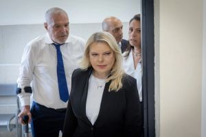 Payout for worker who said Sara Netanyahu threw tomatoes and olives at her – reports