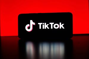 Anorexie, dépression et idées suicidaires… 16 familles portent plainte contre TikTok pour « abus de faiblesse »
