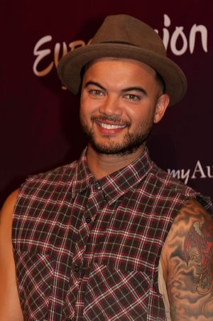 Guy Sebastian and Son Archie Steal Hearts on Tour with Emotional Whitney Houston Duet