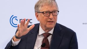 Política fiscal, criptomonedas, IA y Bill Gates