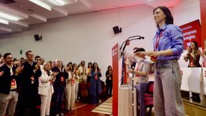Menos trincheras, más proyecto: el PSPV ante su propio espejo