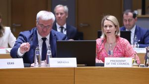 L’Europa stoppa Putin: “Scegliamo noi chi negozia”. E Kiev boccia Schröder