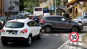 Attanagliati da rumori e smog: Migliarina, scatta la petizione