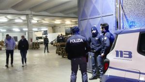 Gli scarti di pelle ed il processo. Furono stoccati per la pandemia: 