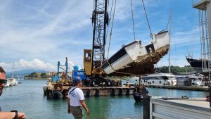 Operazione Marepulito. Recuperati in un giorno cinque container di rifiuti