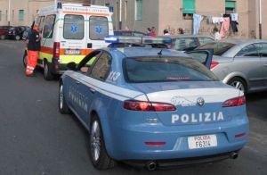 Livorno, col coltello e una spranga in Corea. Poi aggredisce i poliziotti: arrestato