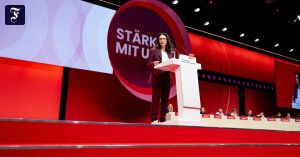 Fahimi droht mit der Straße