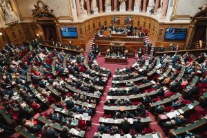 Aide à mourir : le Sénat bloque à nouveau la proposition de loi sur la fin de vie mais adopte le texte pour renforcer les soins palliatifs