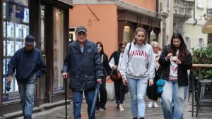 Popolazione stabile a Trieste grazie agli stranieri. E il boom turistico non svuota il centro