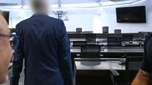 Die Polizeiaffäre um Andreas R. kehrt mit einem explosiven Auftakt vor Gericht zurück