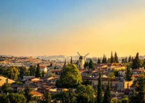 The Jewish Art of Remembering Forward