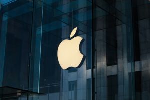 Apple Stock Edges Higher Near $294 As Record Earnings, AI Investments And Buyback Boost Confidence In 2026