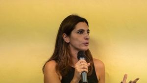 Eleonodra de Majo: «Napoli è un delirio ai armi e violenza, abbiate il coraggio di fermarvi un attimo smettendo i panni della festa»