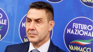 Vannacci fa litigare i poliziotti: il Siulp spaccato tra remigrazione e antifascismo