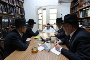Haredi factions back dissolving Knesset, increasing chance for early elections