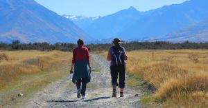 10 Signs Walk-and-Talk Therapy Could Be a Good Fit for You