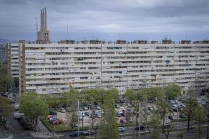 Una pelea en Sant Adrià deriva en disparos al aire en La Mina y un coche tiroteado