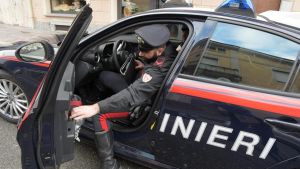 Avvelena la moglie con candeggina nel caffè: operaio arrestato, la donna è ricoverata
