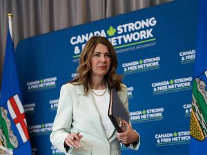 Braid: As separatist leaders bumble, Smith hopes Ottawa deal will make them irrelevant