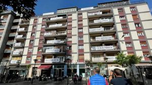 De sembrar el miedo en Mieres a sentarse ante el juez: los grandes delincuentes reincidentes del concejo acumulan condenas y juicios pendientes