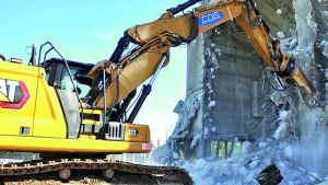 Centro congressi e maxi arena da 7.500 spettatori alla Fiera di Udine: partiti i lavori di demolizione del PalaAste
