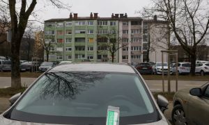 Za parkirni referendum potrebujejo še 6500 podpisov: »Ne gre za akcijo proti županu!«