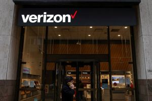 Verizon Down for Hundreds on May 13 as Users Report Service Issues Across U.S.
