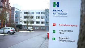 Kinderarzt wegen 130 Fällen sexueller Straftaten angeklagt