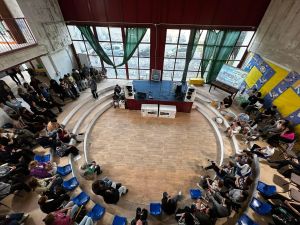 Scuolabus rubato, grande partecipazione alla giornata con famiglie e istituzioni