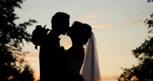 Dad stuns bride with a recording of her accurately describing her future wedding at 4 years old