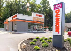 CHARLEBOIS: Return of Dunkin’ signals crack in Canada’s coffee empire