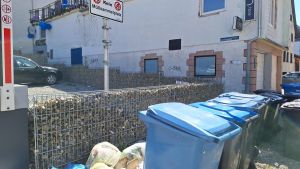 Uttengasse kämpft gegen wachsende Müllproblematik: Anwohner und Stadt vor dem nächsten Schritt
