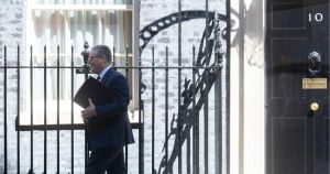 Starmer busca oxígeno ante la revuelta laborista: los motivos de la nueva crisis en el Reino Unido