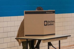 Le gouvernement joue à un jeu dangereux avec la carte électorale