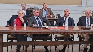 Castellammare, Vicinanza: «Resto sindaco fino all'ultimo minuto. Il Pd non si lavi la coscienza con me»