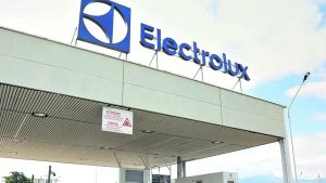 Electrolux, la crisi spaventa anche l’indotto tra Veneto e Friuli Venezia Giulia
