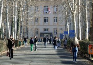 Dok obrazovani bježe, BiH gubi cijele generacije – broj studenata pao za veličinu Bihaća!
