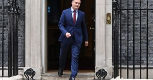 Wes Streeting resigns with excoriating letter to Starmer