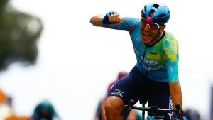 La prima volta di Davide Ballerini. Chi è il canturino che ha vinto la sesta tappa del Giro d’Italia: “Da anni inseguivo questo momento”