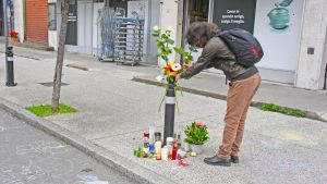 Il vescovo a scuola e flash-mob nel quartiere: l’abbraccio della comunità alla famiglia di Giulio Lovera