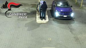 I buoni benzina per l’ambulanza usati per rifornire l’auto personale: indagato volontario della Croce Rossa