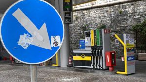 Le extratasse sul diesel pulito e il triplo paradosso del governo